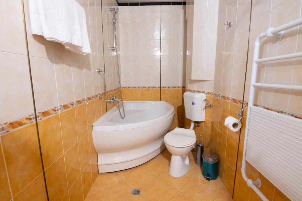 Hotel Slaviani Dimitrovgrad  Extérieur photo