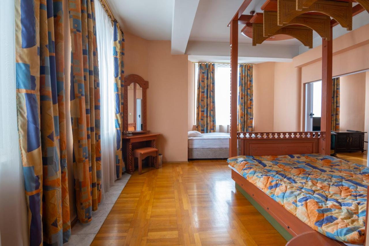 Hotel Slaviani Dimitrovgrad  Extérieur photo