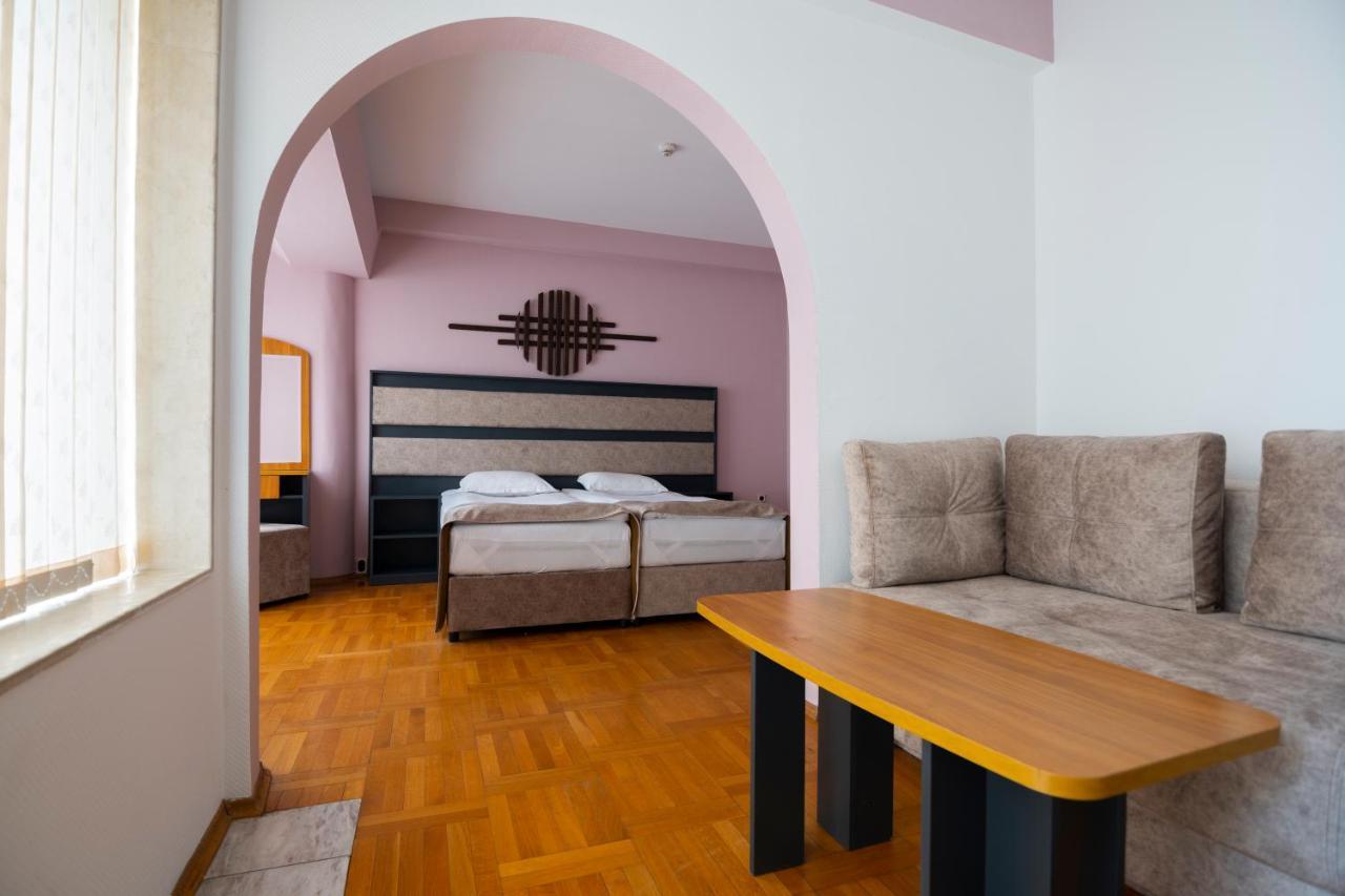 Hotel Slaviani Dimitrovgrad  Extérieur photo