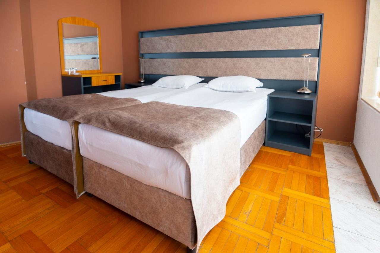 Hotel Slaviani Dimitrovgrad  Extérieur photo